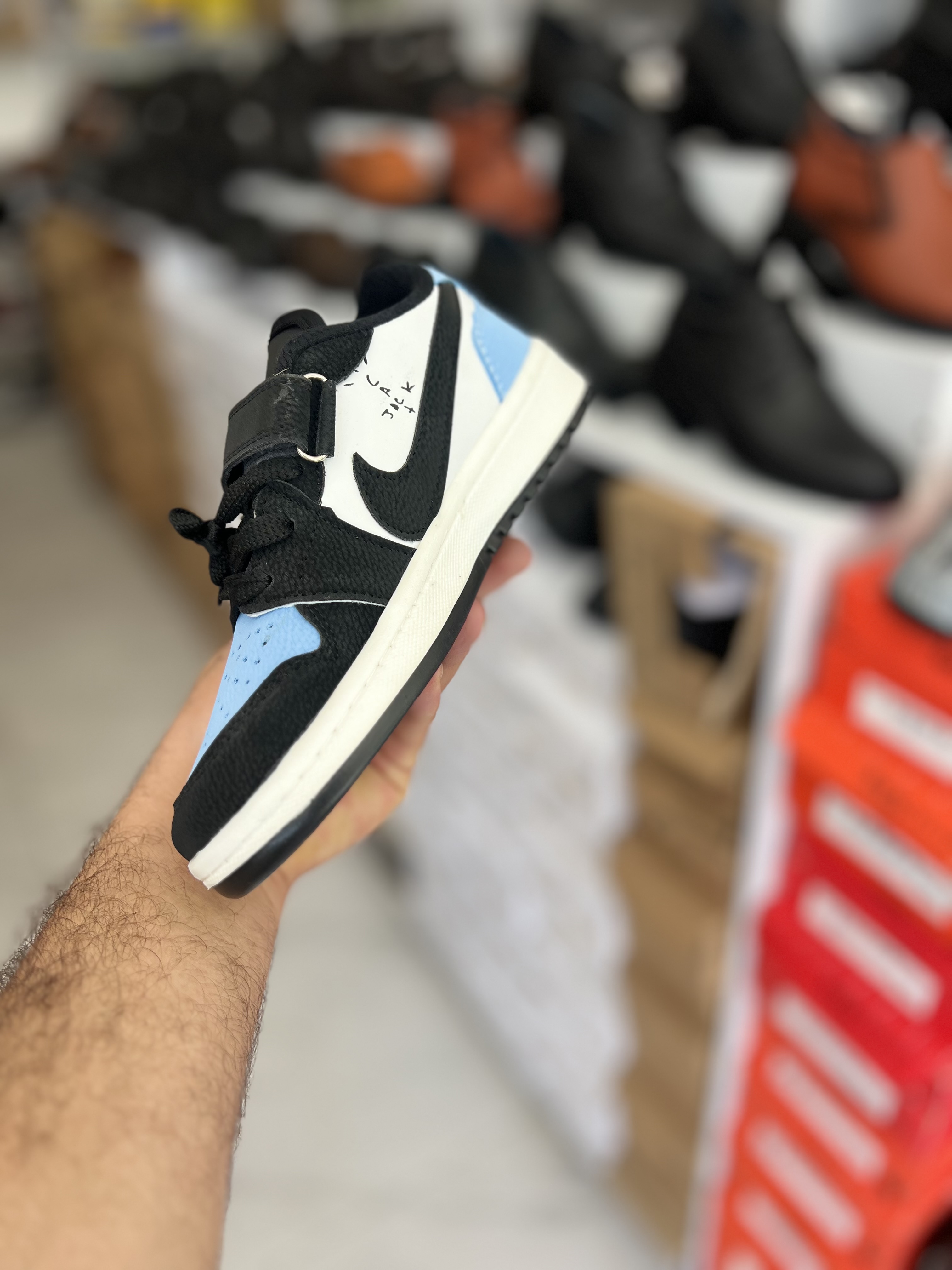 کتونی نایک ترویس پسرانه و دخترانه