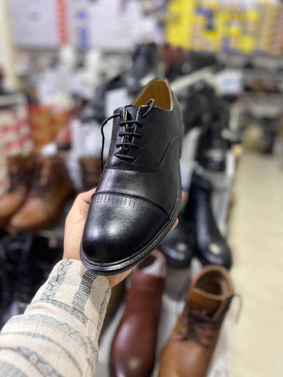 کفش مجلسی مردانه چرم صنعتی مشکی