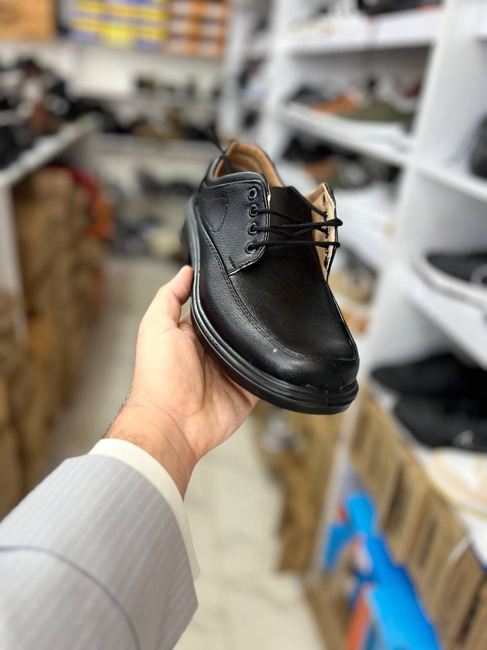 کفش طبی مردانه بندی نوین